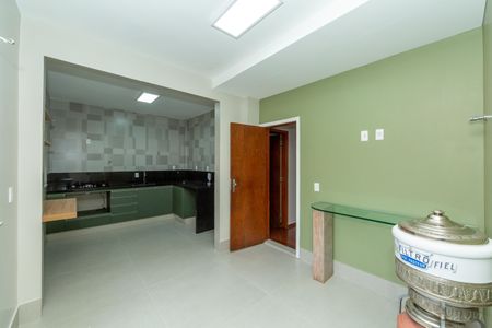 Apartamento para alugar com 175m², 4 quartos e 3 vagas Apartamento para alugar com 175m², 4 quartos e 3 vagasCOZINHA