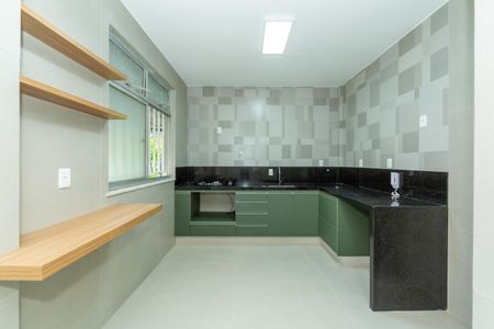 Apartamento para alugar com 175m², 4 quartos e 3 vagas Apartamento para alugar com 175m², 4 quartos e 3 vagasCOZINHA