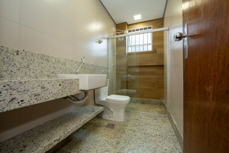 Apartamento para alugar com 175m², 4 quartos e 3 vagas Apartamento para alugar com 175m², 4 quartos e 3 vagasBANHEIRO2