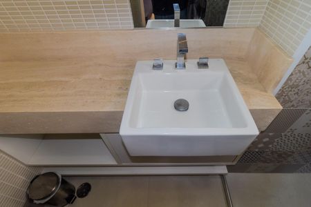 Apartamento para alugar com 68m², 2 quartos e 2 vagas Apartamento para alugar com 68m², 2 quartos e 2 vagasBanheiro da Suíte