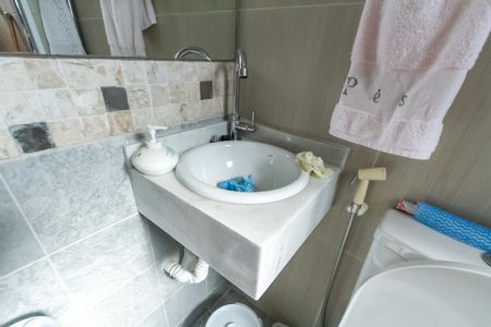 Apartamento à venda com 108m², 3 quartos e 1 vaga Apartamento à venda com 108m², 3 quartos e 1 vagaBanheiro da Suíte