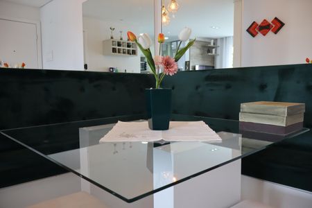 Apartamento para alugar com 64m², 2 quartos e 1 vagaSala 