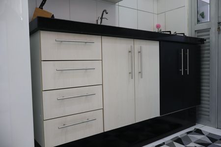 Apartamento para alugar com 64m², 2 quartos e 1 vagaCozinha 