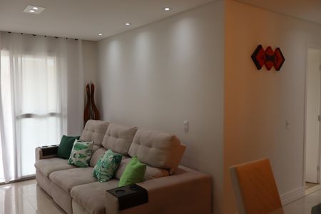 Apartamento para alugar com 64m², 2 quartos e 1 vagaSala 
