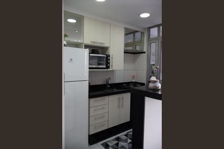 Apartamento para alugar com 64m², 2 quartos e 1 vagaCozinha 