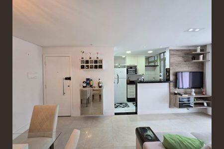 Apartamento para alugar com 64m², 2 quartos e 1 vagaSala 