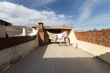 Casa à venda com 110m², 3 quartos e 2 vagasÁrea de lazer / Quintal / Churrasqueira