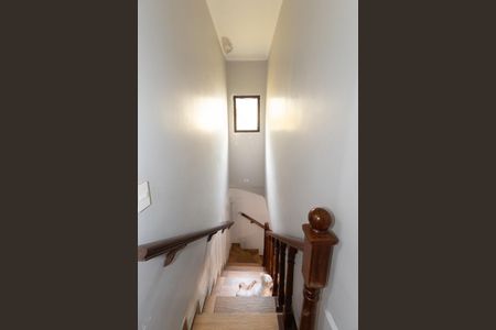 Casa à venda com 110m², 3 quartos e 2 vagasEscada 