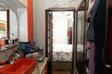 Casa à venda com 110m², 3 quartos e 2 vagasBanheiro da Suíte 