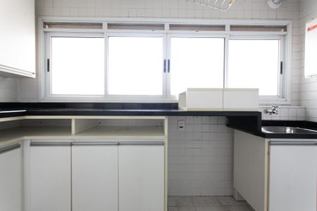 Apartamento para alugar com 106m², 3 quartos e 2 vagas Apartamento para alugar com 106m², 3 quartos e 2 vagasÁrea de Serviço