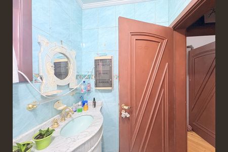 Casa à venda com 638m², 3 quartos e 6 vagasBanheiro da Suíte 1