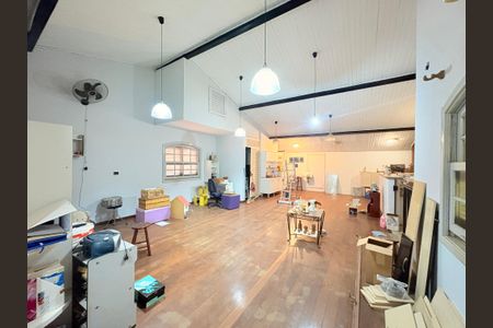 Casa à venda com 638m², 3 quartos e 6 vagasAndar superior