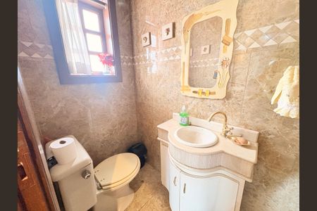 Casa à venda com 638m², 3 quartos e 6 vagasLavabo