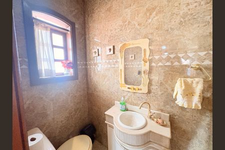 Casa à venda com 638m², 3 quartos e 6 vagasLavabo