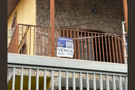 Casa à venda com 638m², 3 quartos e 6 vagasPlaquinha instalada COD VGEF-557