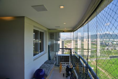 Apartamento à venda com 90m², 3 quartos e 1 vagaVaranda