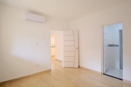 Casa para alugar com 65m², 1 quarto e 3 vagasSuíte