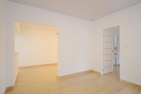 Casa para alugar com 65m², 1 quarto e 3 vagasSala