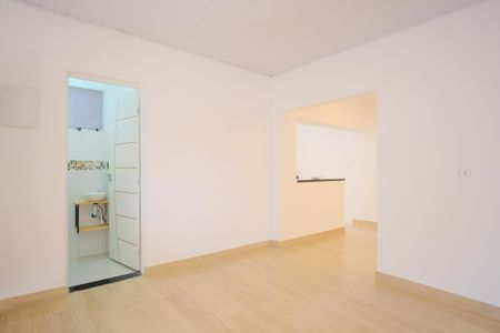 Casa para alugar com 65m², 1 quarto e 3 vagasSala