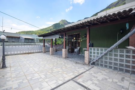 Apartamento à venda com 166m², 5 quartos e 2 vagas Apartamento à venda com 166m², 5 quartos e 2 vagasCobertura