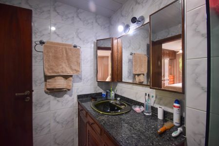 Apartamento à venda com 166m², 5 quartos e 2 vagas