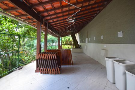 Apartamento à venda com 166m², 5 quartos e 2 vagas Apartamento à venda com 166m², 5 quartos e 2 vagasÁrea comum - Churrasqueira