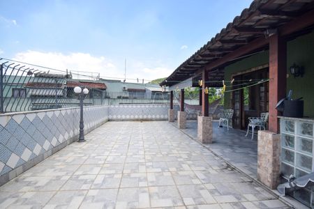 Apartamento à venda com 166m², 5 quartos e 2 vagas Apartamento à venda com 166m², 5 quartos e 2 vagasCobertura