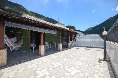 Apartamento à venda com 166m², 5 quartos e 2 vagas Apartamento à venda com 166m², 5 quartos e 2 vagasCobertura