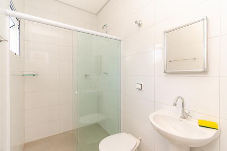 Banheiro de casa para alugar com 1 quarto, 60m² em Jardim Ipanema (cidade Lider), São Paulo