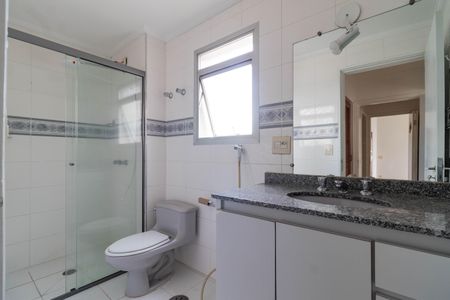 Apartamento para alugar com 86m², 2 quartos e 2 vagas Apartamento para alugar com 86m², 2 quartos e 2 vagasBanheiro da Suíte