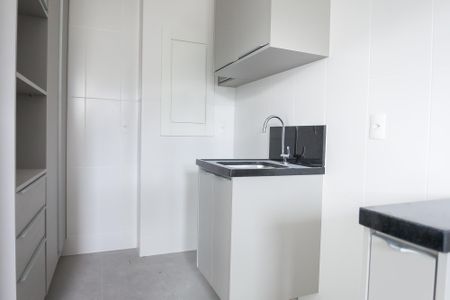 Apartamento à venda com 77m², 2 quartos e 2 vagas Apartamento à venda com 77m², 2 quartos e 2 vagasÁrea de Serviço