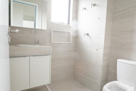 Apartamento à venda com 77m², 2 quartos e 2 vagas Apartamento à venda com 77m², 2 quartos e 2 vagasBanheiro Social