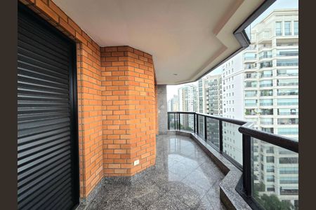 Apartamento para alugar com 260m², 4 quartos e 4 vagasVaranda quarto 4 e sala