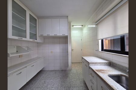 Apartamento para alugar com 260m², 4 quartos e 4 vagasCozinha