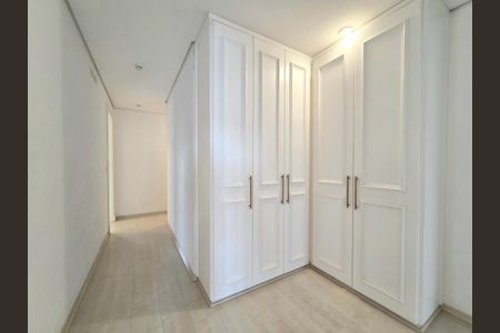Apartamento para alugar com 260m², 4 quartos e 4 vagasCorredor