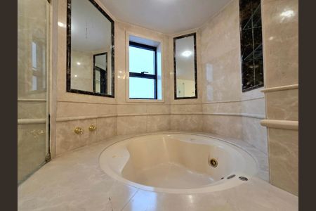 Apartamento para alugar com 260m², 4 quartos e 4 vagasBanheiro da Suíte 1