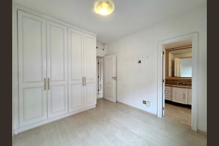 Apartamento para alugar com 260m², 4 quartos e 4 vagasSuíte 2