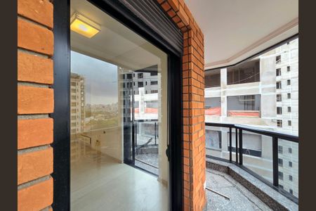 Apartamento para alugar com 260m², 4 quartos e 4 vagasVaranda da suíte 1