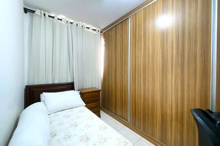 Apartamento à venda com 60m², 3 quartos e 1 vagaQuarto 2