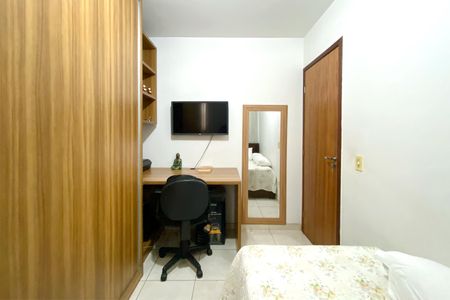 Apartamento à venda com 60m², 3 quartos e 1 vagaQuarto 2