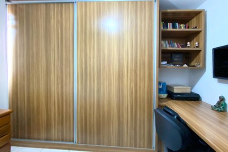 Apartamento à venda com 60m², 3 quartos e 1 vagaQuarto 2