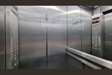 Apartamento à venda com 35m², 1 quarto e 1 vagaElevador