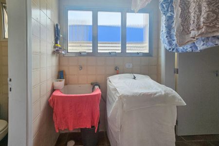 Apartamento para alugar com 120m², 2 quartos e 1 vaga Apartamento para alugar com 120m², 2 quartos e 1 vagaÁrea de serviço