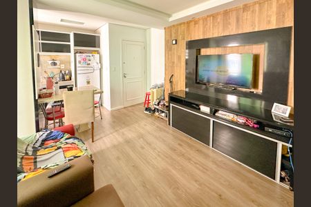 Sala de TV de apartamento para alugar com 2 quartos, 65m² em Areias, São José