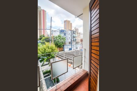 Casa à venda com 199m², 3 quartos e 2 vagas Casa à venda com 199m², 3 quartos e 2 vagasQuarto 2