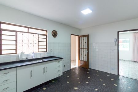 Casa para alugar com 150m², 2 quartos e 1 vaga Casa para alugar com 150m², 2 quartos e 1 vagaCozinha