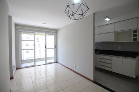 Sala de apartamento à venda com 2 quartos, 60m² em Jacarepaguá, Rio de Janeiro