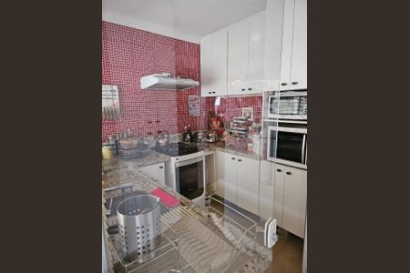 Cozinha de apartamento à venda com 3 quartos, 126m² em Vila Augusta, Guarulhos