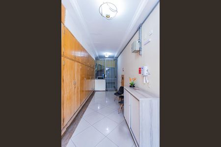 Apartamento à venda com 63m², 2 quartos e sem vaga Apartamento à venda com 63m², 2 quartos e sem vagaHall de entrada