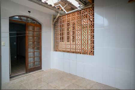 Casa à venda com 128m², 3 quartos e 1 vagaÁrea de Serviço